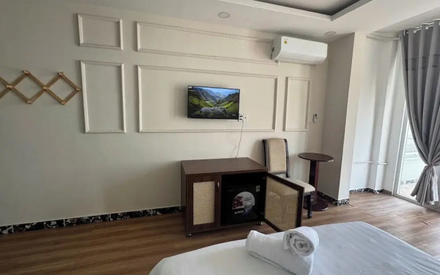 Atus Boutique Home