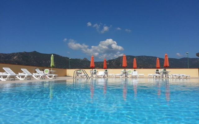 Stylish Residence Le Fontane 1 Bedroom Sleeps 4