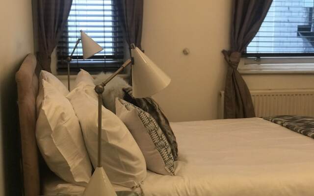 Апартаменты Suitely Trafalgar Square Luxury Apartment Лондон