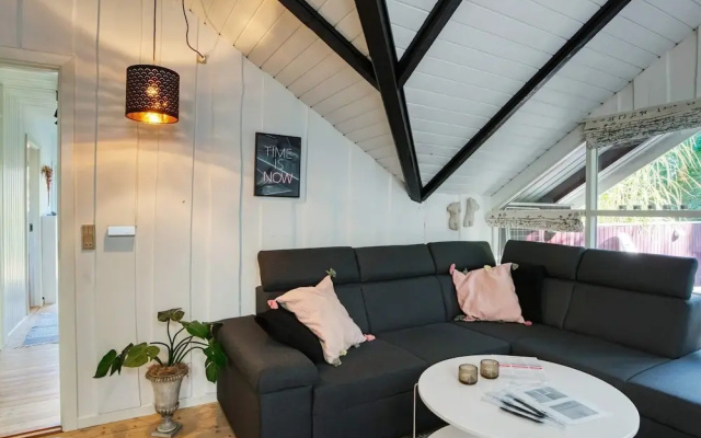 6 Person Holiday Home in Vaeggerlose