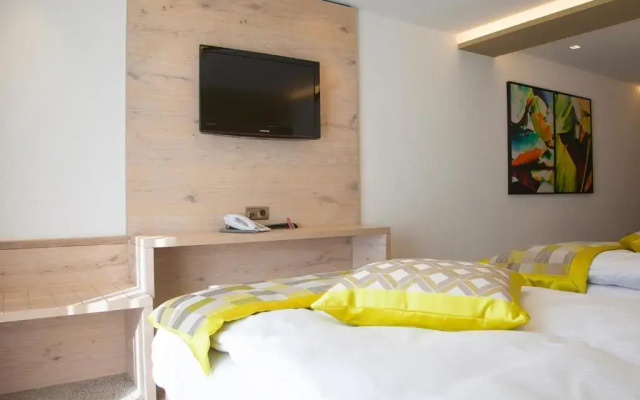 Hotel Neder