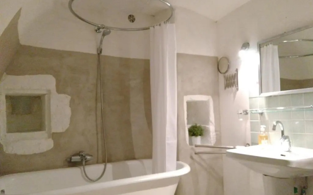Studio - Fontaine