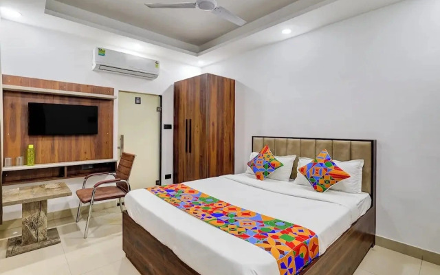 Fabhotel Groom Room