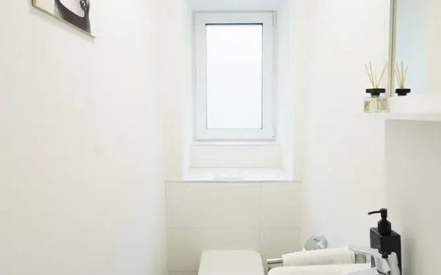 KC Hostings - Prestige Apartments