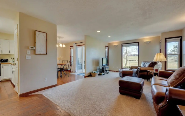 Loveland Townhome: Walkable to Lake & Park!
