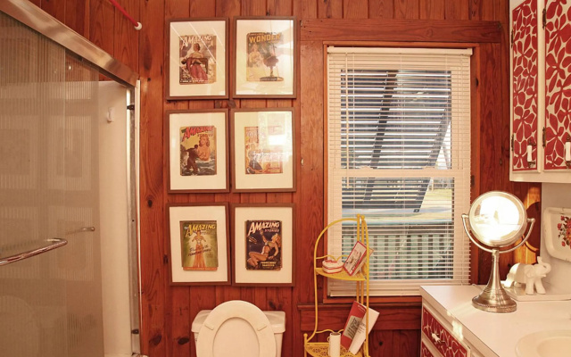 Love Shack by Oak Island Accommodations