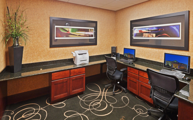 Holiday Inn Express Hotel & Suites POTEAU by IHG
