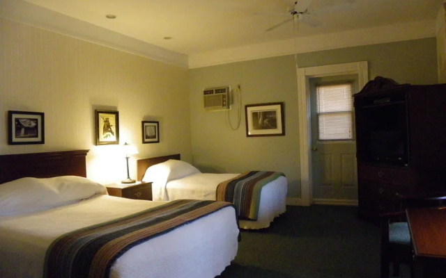 Hotel Kenney Rideau