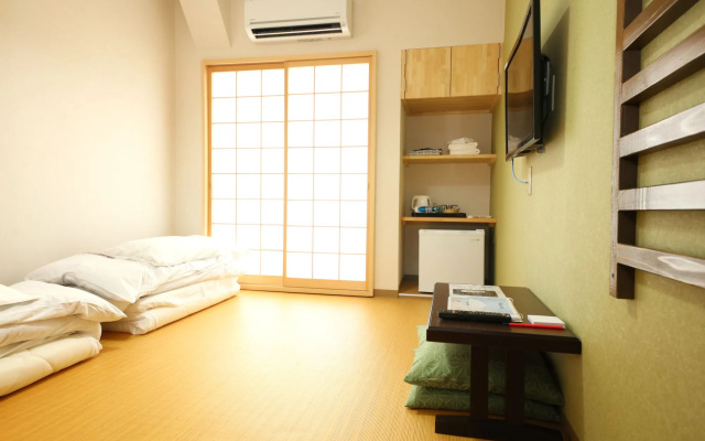 Hotel July