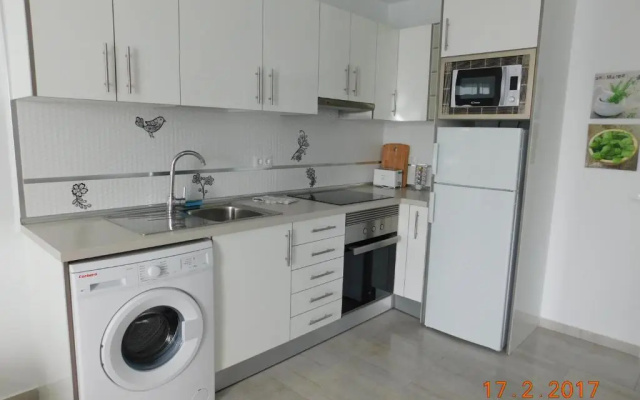 Los Gracioseros Apt 207