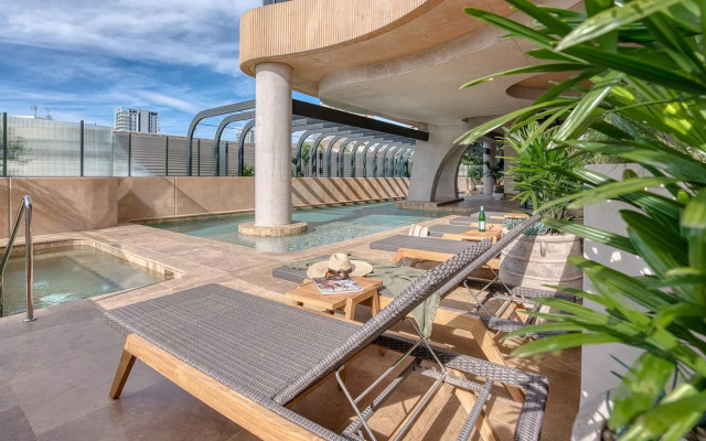 Encore Broadbeach