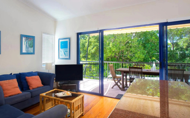 Kookaburra Lodge 4 Little Cove Road 8