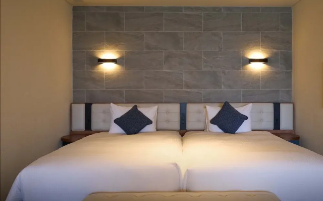 BATON SUITE Okinawa Kouri Island