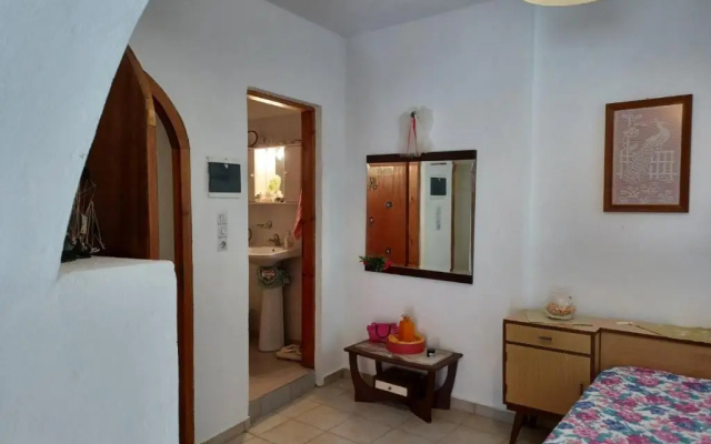 Gintana House