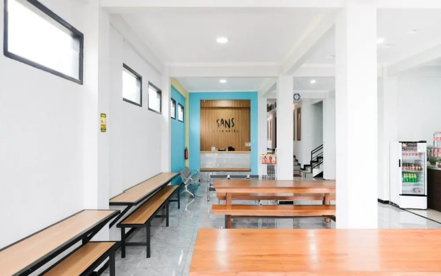 Sans Arya Hotel Batu