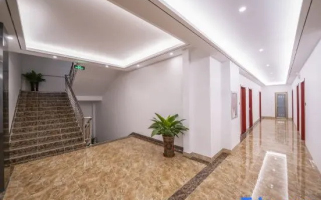 Station Yixia Travel Rental (Haikou Meilan Airport Branch)