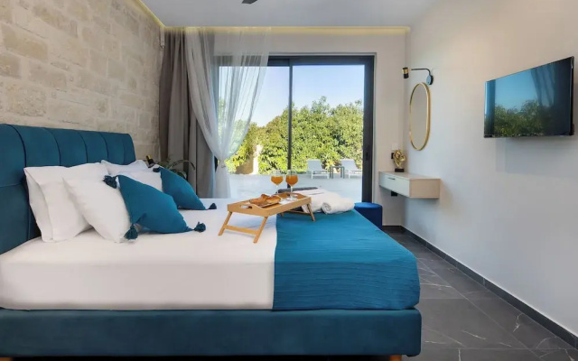 PanStel Luxury Villas - pools & jacuzzi