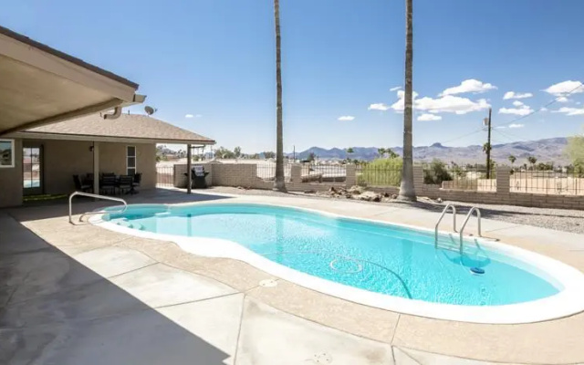 Island Paradise by Destination Havasu