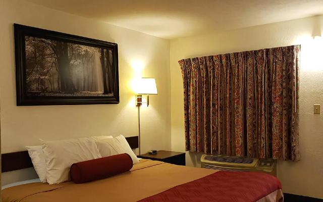 Carbondale Value Inn & Suites