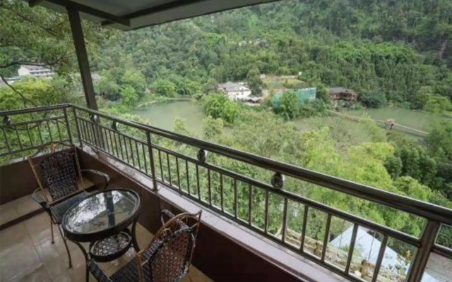 Emei Mountain Lakeview Inn