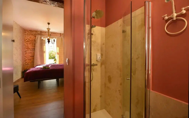 Center Suite