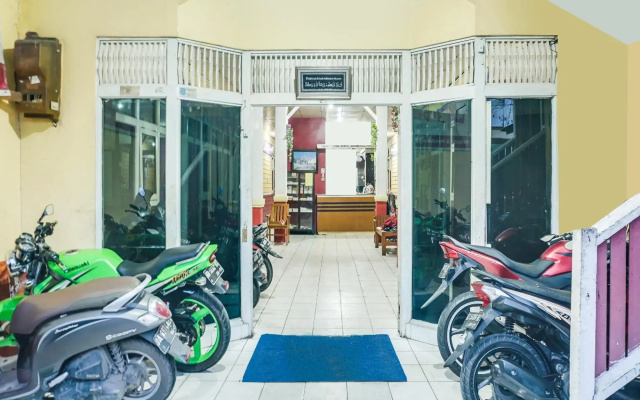 SPOT ON 91833 Hotel Anggrek Daqu Syariah Kapuas