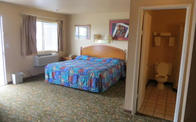 Travelers Inn