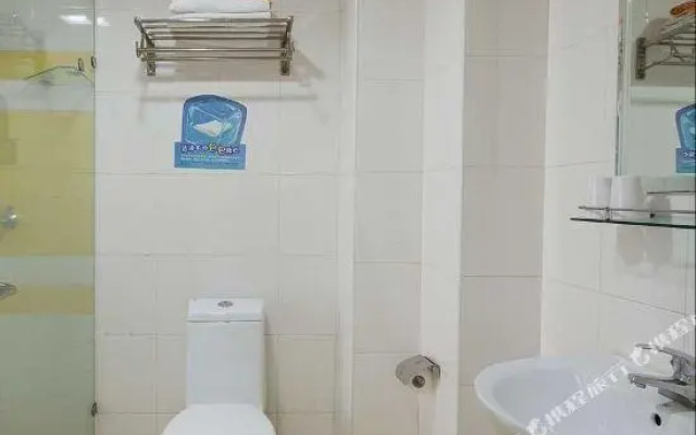 Zhonghuan Hostel