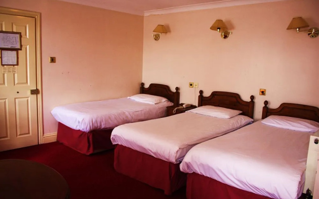 Lynams Hotel