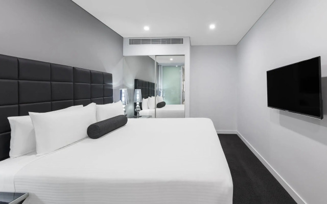 Meriton Suites Bondi Junction