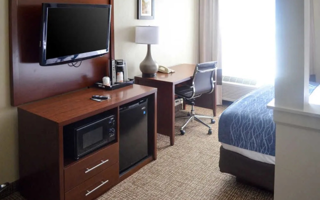 Comfort Inn & Suites Junction City - near Fort Riley