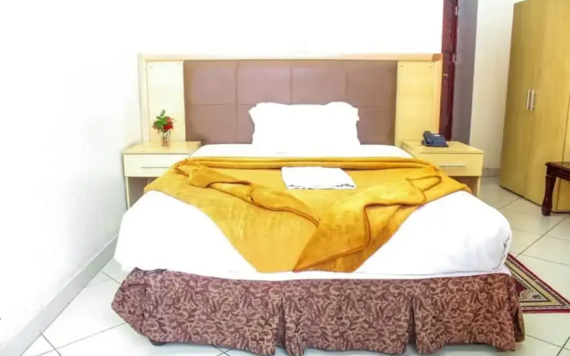 Land Mark Hotel
