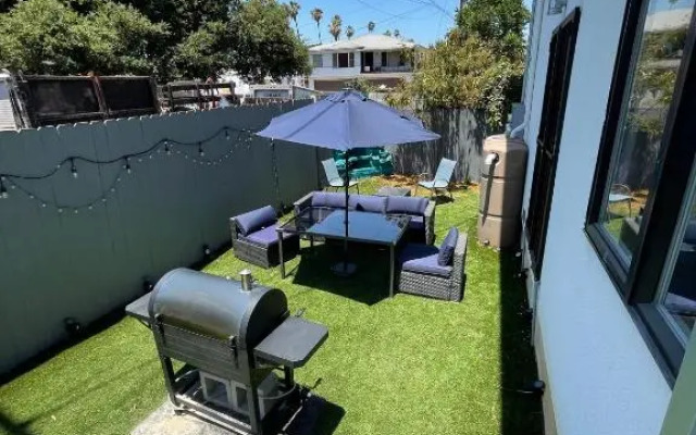 Stylish Hollywood Townhouse - Ideal Location