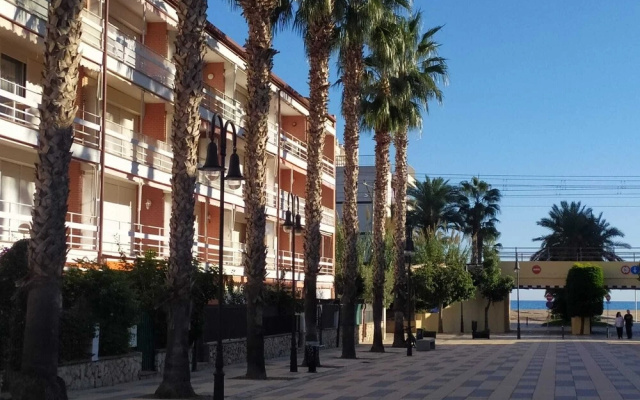 Amazing Apartment Infront the Beach