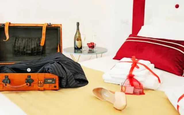 Hemi Luxury Suites