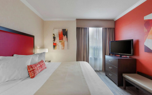 Best Western Plus Rose City Suites