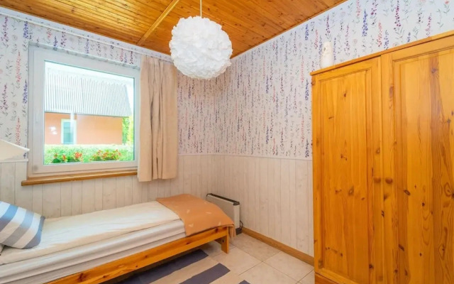 Large Holiday Home With Private Garden