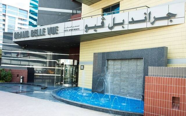 Grand Belle Vue Hotel Apartment вид на фасад