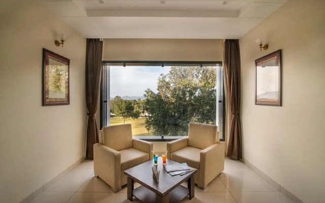 Savitri Resorts