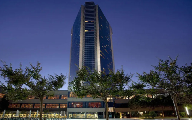 Renaissance Polat Istanbul Hotel Стамбул вид на фасад