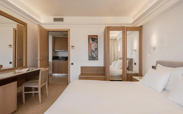 Porto Platanias Beach Resort & Spa