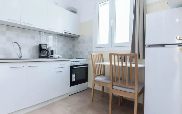 Modern Comfort 1Bd Apt with Balcony