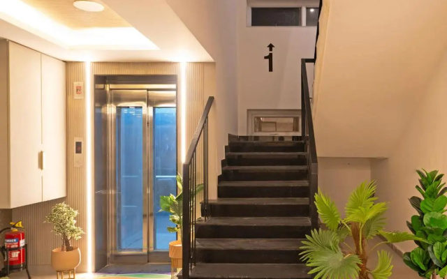 Treebo Premium Hydotel, Hi-Tech City