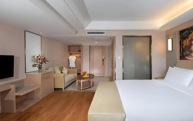 Vienna International Hotel (Beijing Qingyuan Road Metro Station)