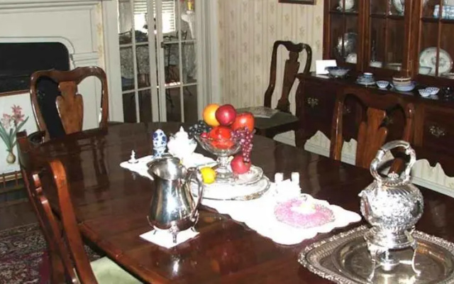 Amzi Love-Lincoln Homes Bed & Breakfast