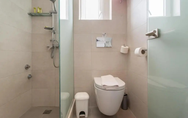 Irini Rooms