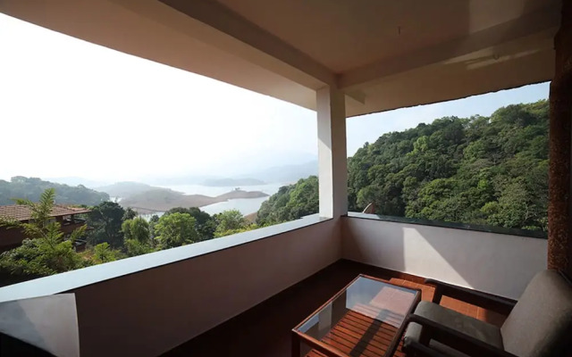 Contour Island Resort & Spa
