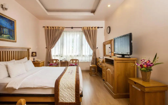 Vien Dong Hotel 7 Phu My Hung