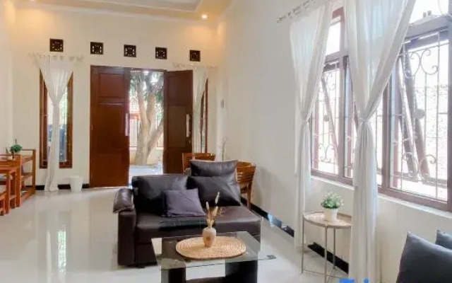 Guest House Griya Mundu Kerten