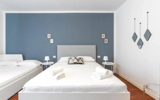 Roomy Apartment X6 close to Subway!